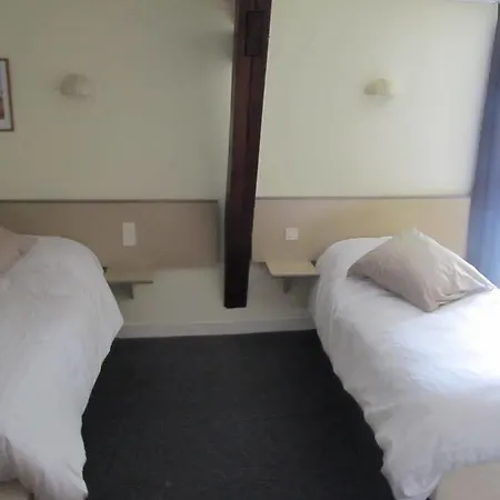 La Quebecoise Hotel 2*